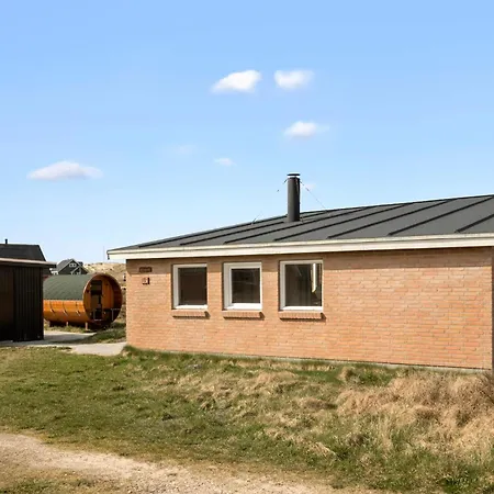 Feriehus Awesome In Harboore With Wifi *